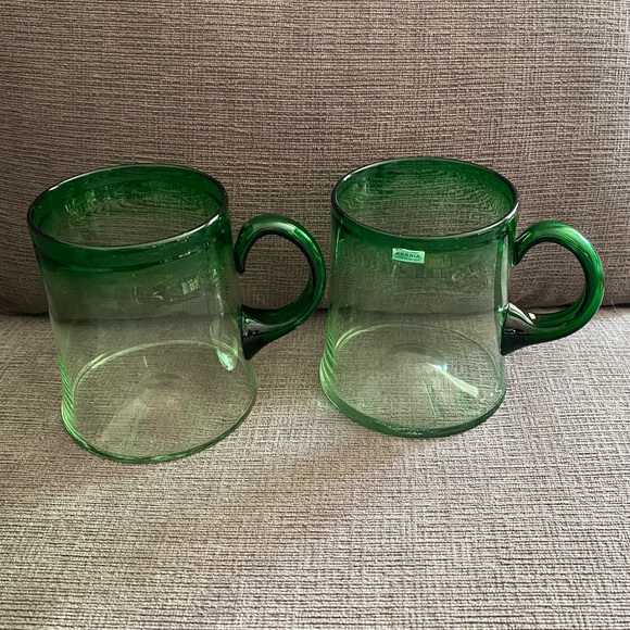 Vintage Pair of Arabia Wartsila Finland Large Green Ombré Glass Mugs - Picture 1 of 10